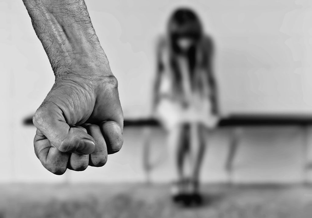 Los menores víctimas de violencia de género no necesitarán el consentimiento del agresor para ser evaluados